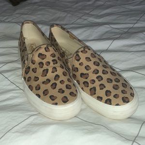 Leopard print size 7 Keds